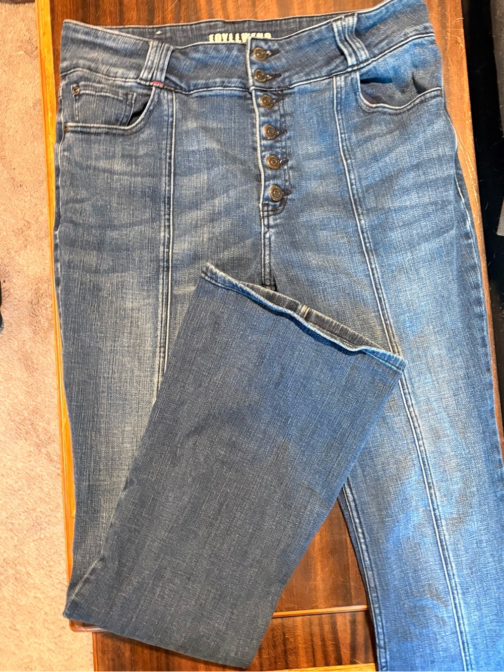 Idyllwild Button Fly Flare Leg. Middle seam